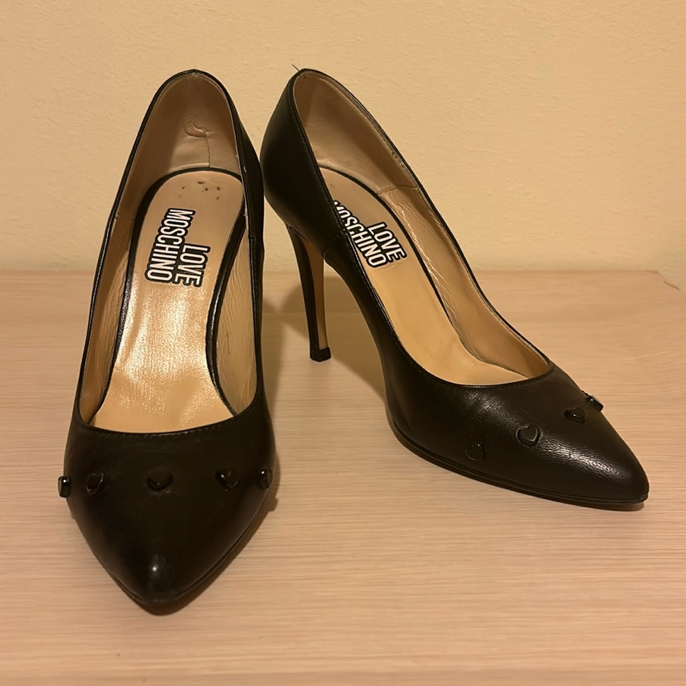Moschino Love black leather pumps size 37
